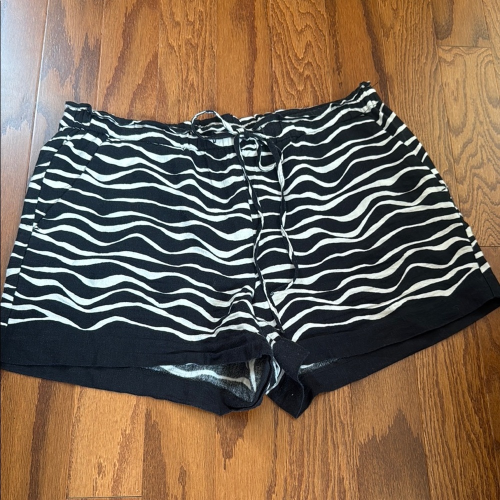 LOFT Zebra Print Pull On Shorts